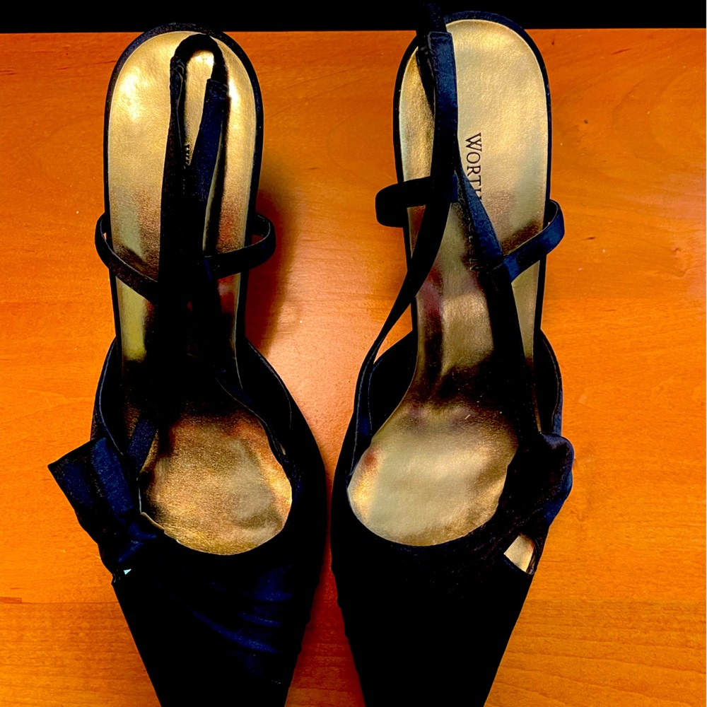 Black, formal slingback heels.